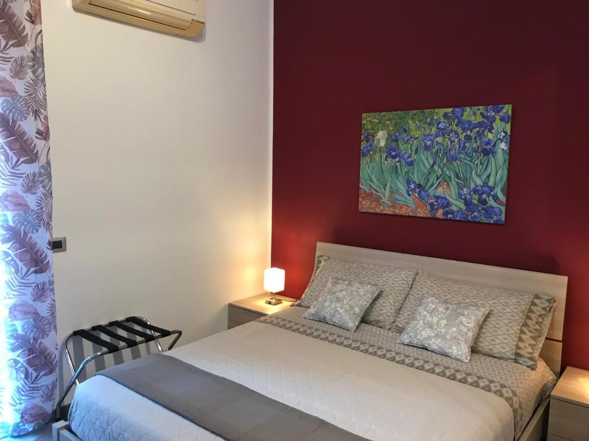 Dr House Apartment Catania Luaran gambar