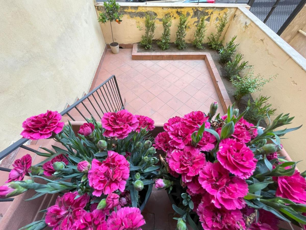 Dr House Apartment Catania Luaran gambar